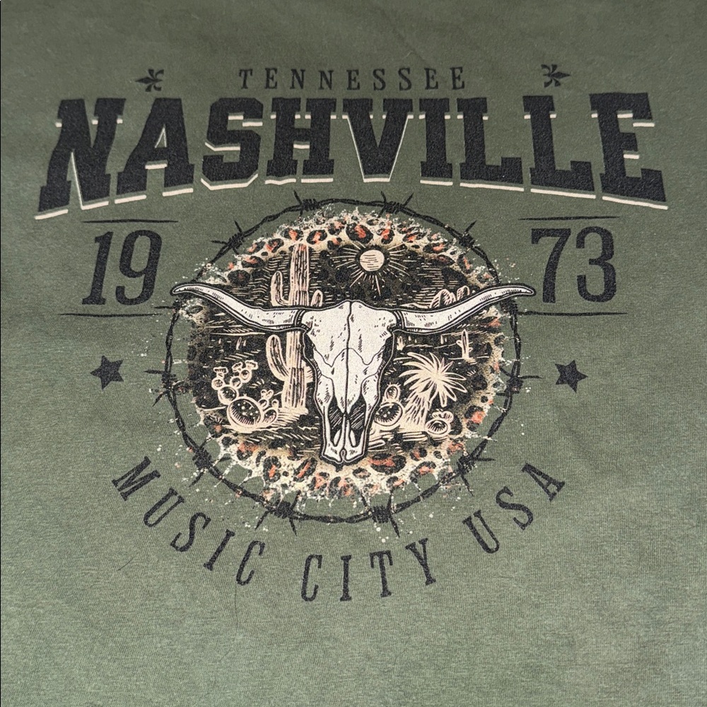Nashville Music society Graphic Olive Green T-Shirt ladies M
